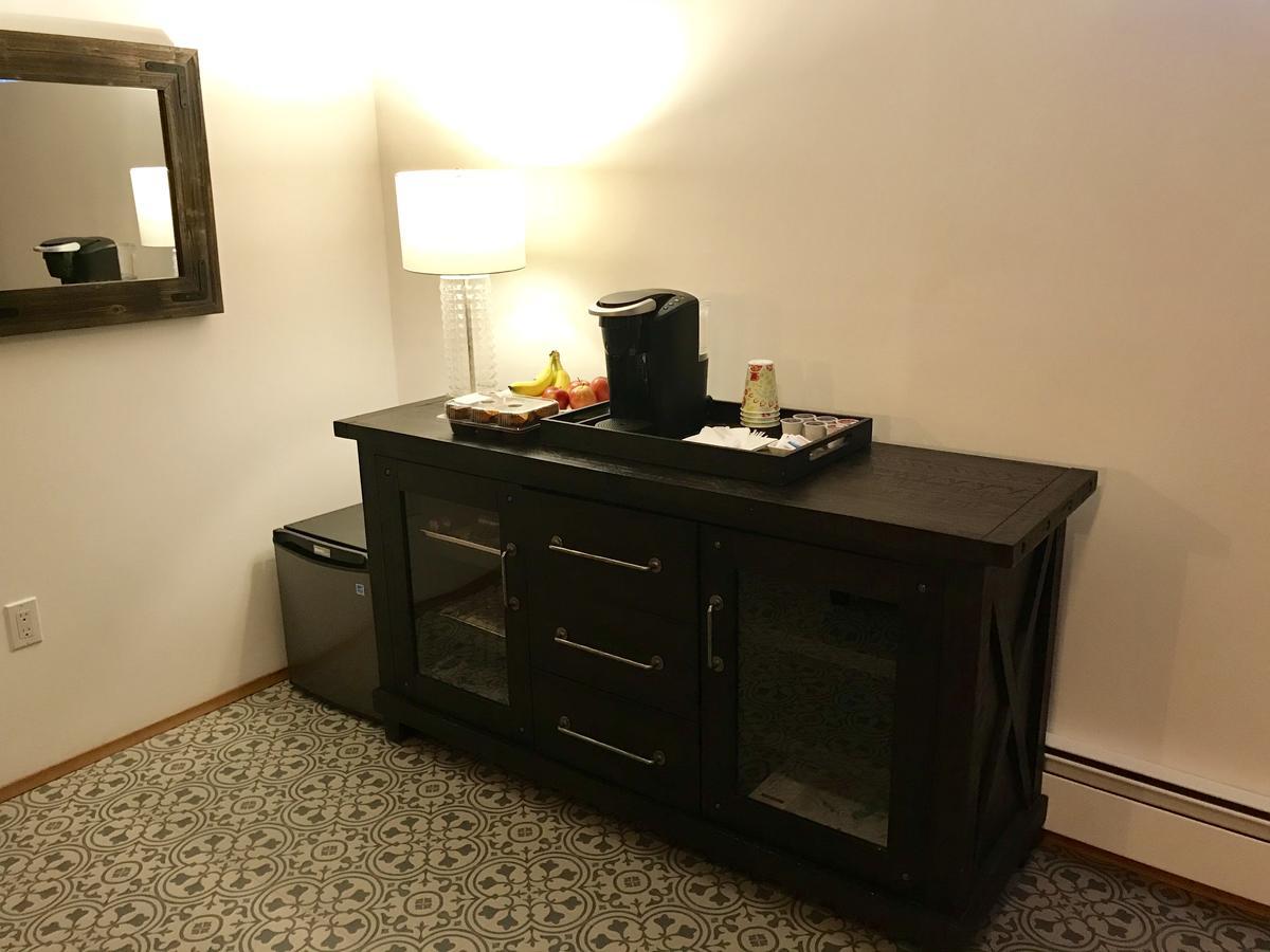 Our Cabin Bed&Breakfast Yellowknife Exterior foto
